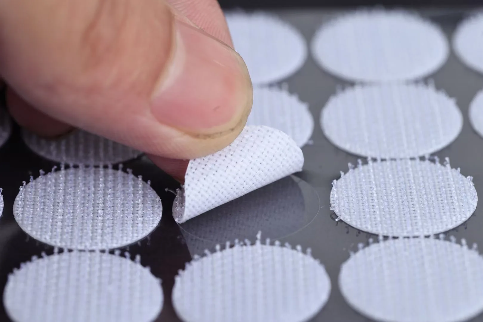 High viscosity diameter 15/20/25 MM Best offer goods in stock Self Adhesive Hook And Loop Fastener dot Tape Hook And Loop