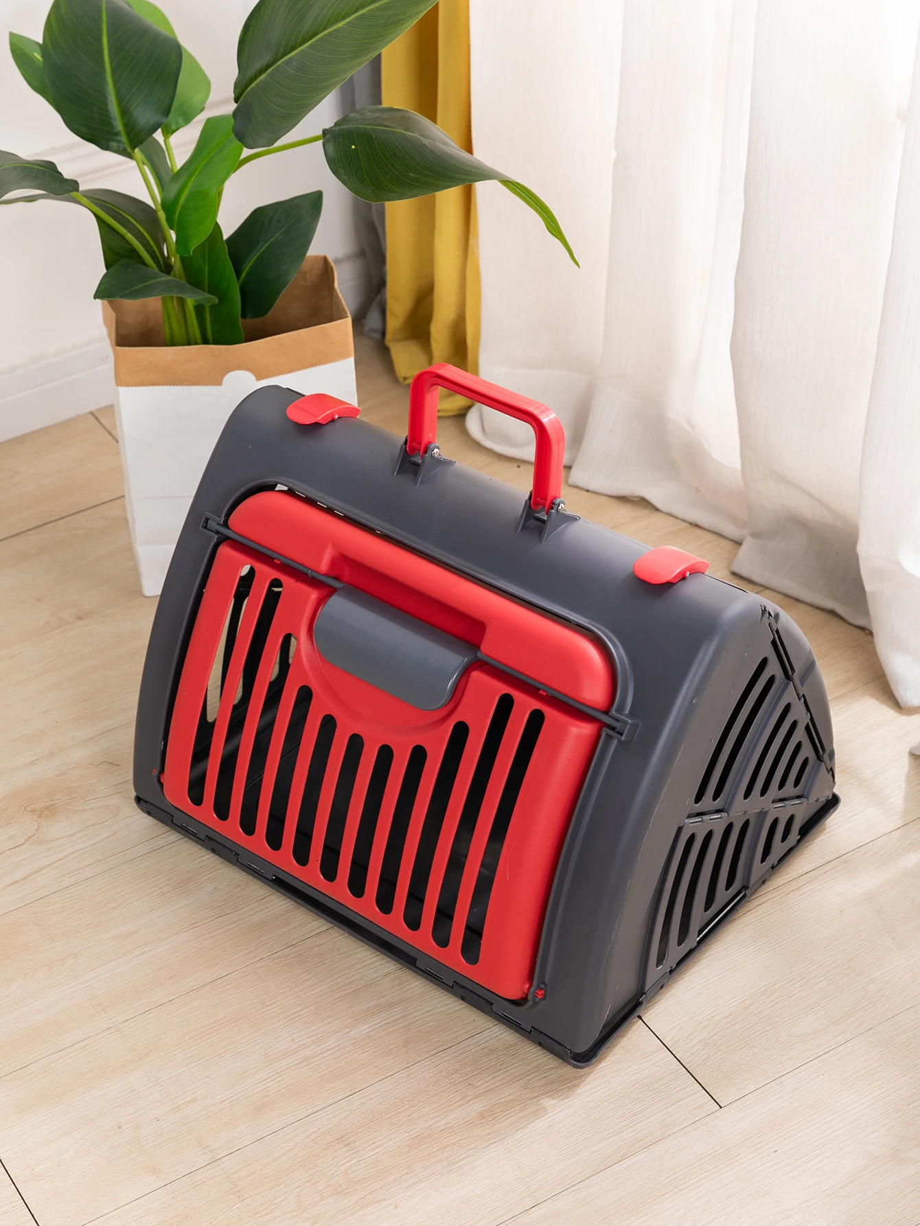 Factory Supply Hot Sale Lightweight Durable Pet Transport Ventilated Easy Cleaning Plastic Pet Carrier Cage
