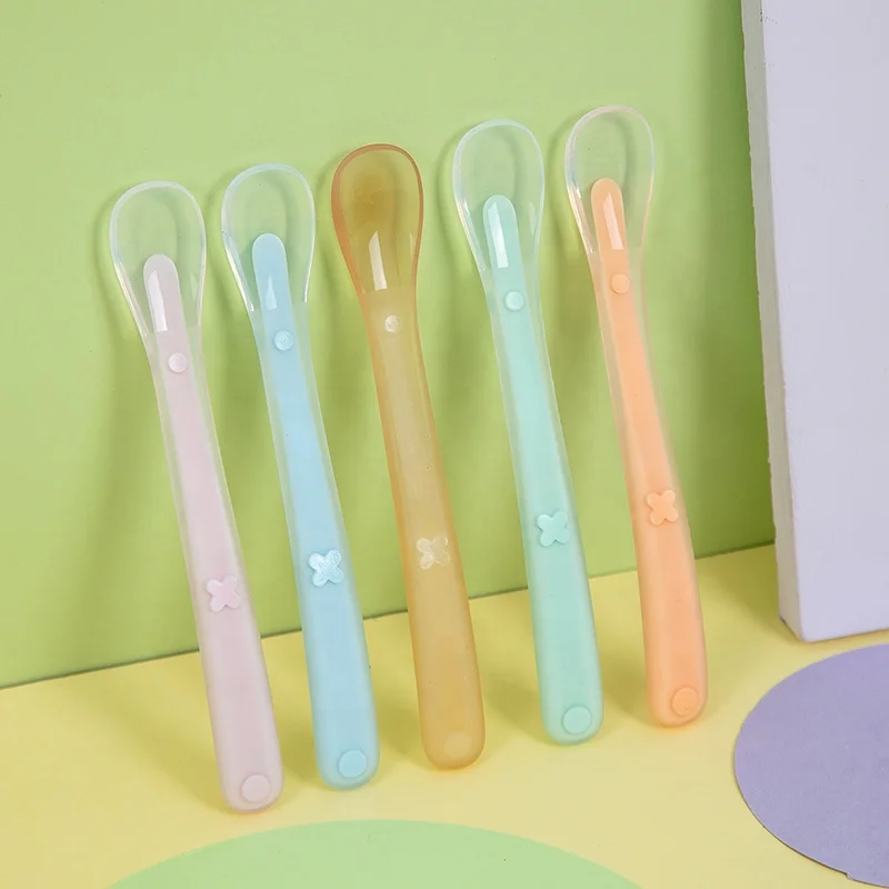 Wholesale customization BPA free silicone Baby spoon Soft Training spoons and tableware