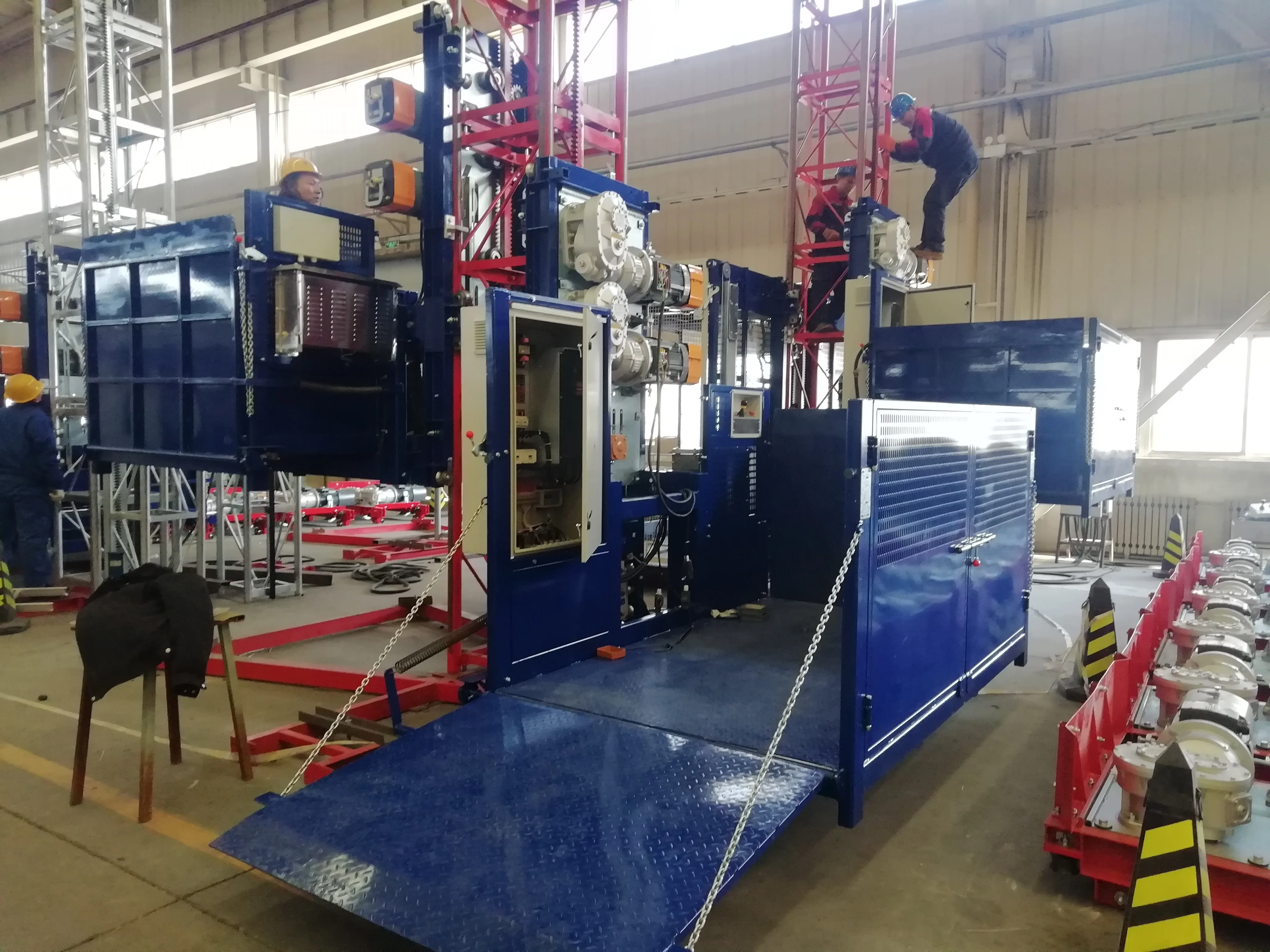 Material hoist for scaffolding cargo elevator vertical mast lift with CE and EAC certificate