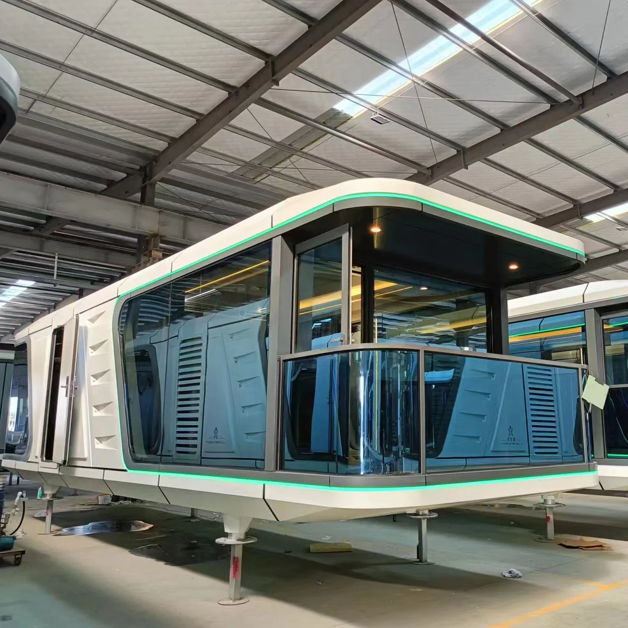 Mobile house Party Tent  Outdoor Bar prefab  Office Pod container  house Moving Head Space Capsule House