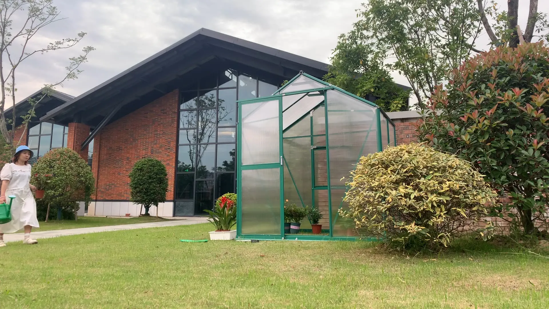 Waterproof and wind resistant Polycarbonate Garden Greenhouse , Sunshade with Aluminium green house
