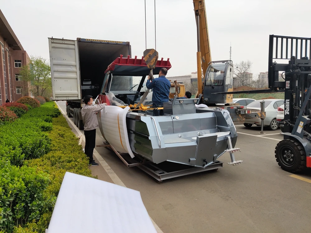 Ecocampor Luxury Aluminum Fishing Boat Center Console Speed Boat Cruiser with Outboard Engine New for Sale