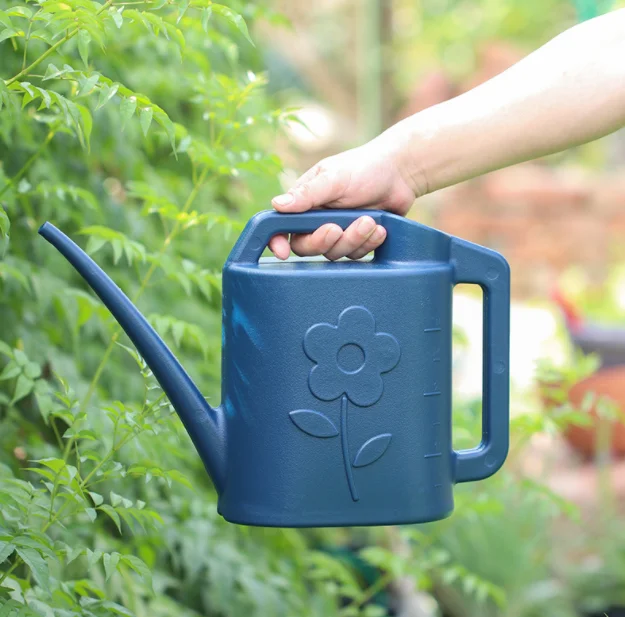 Wholesale watering cans Large capacity household watering kettle 4L watering can