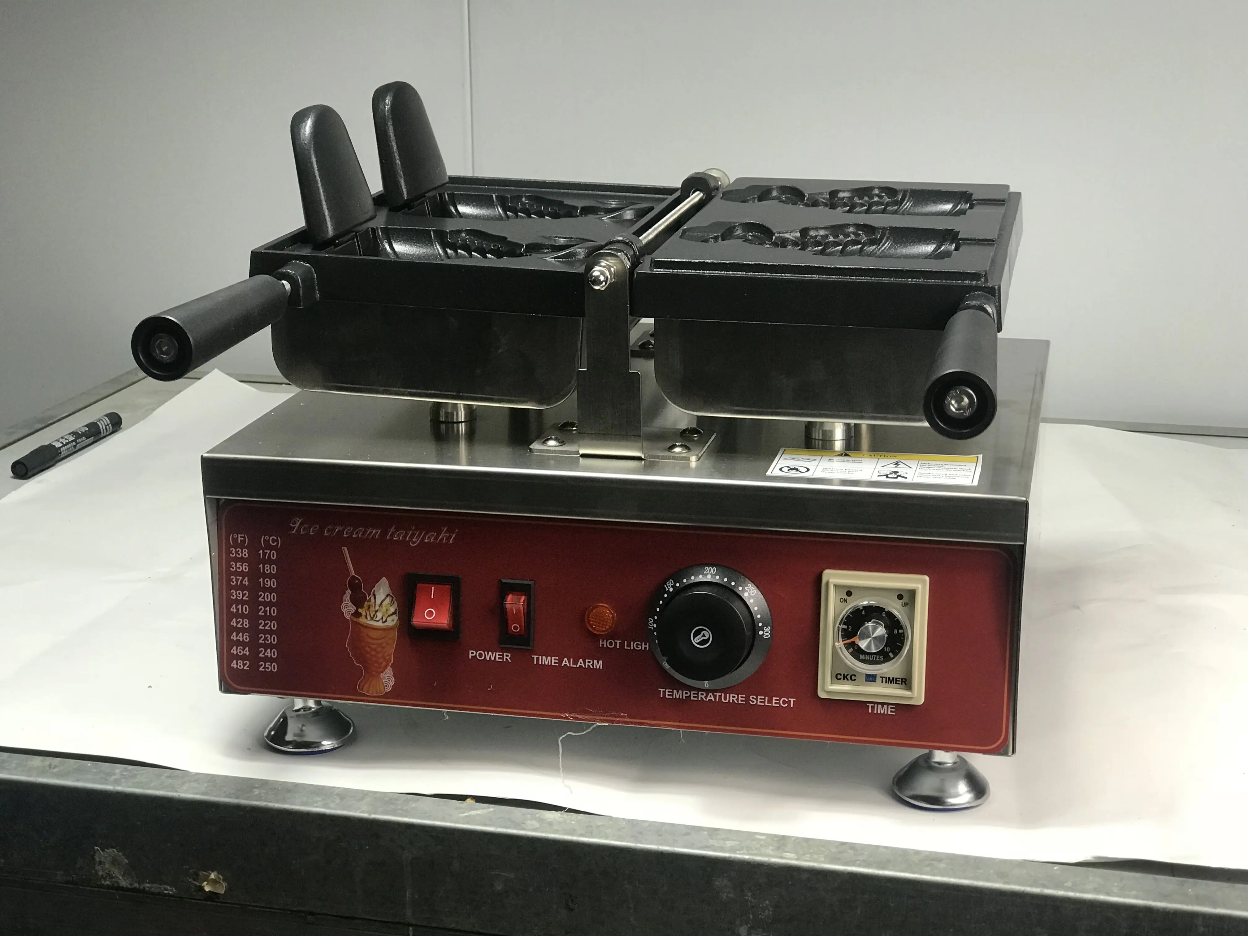 Mini 110v 220v-240v Wink Eye Fish Waffle cone maker Ice cream Taiyaki waffle machine