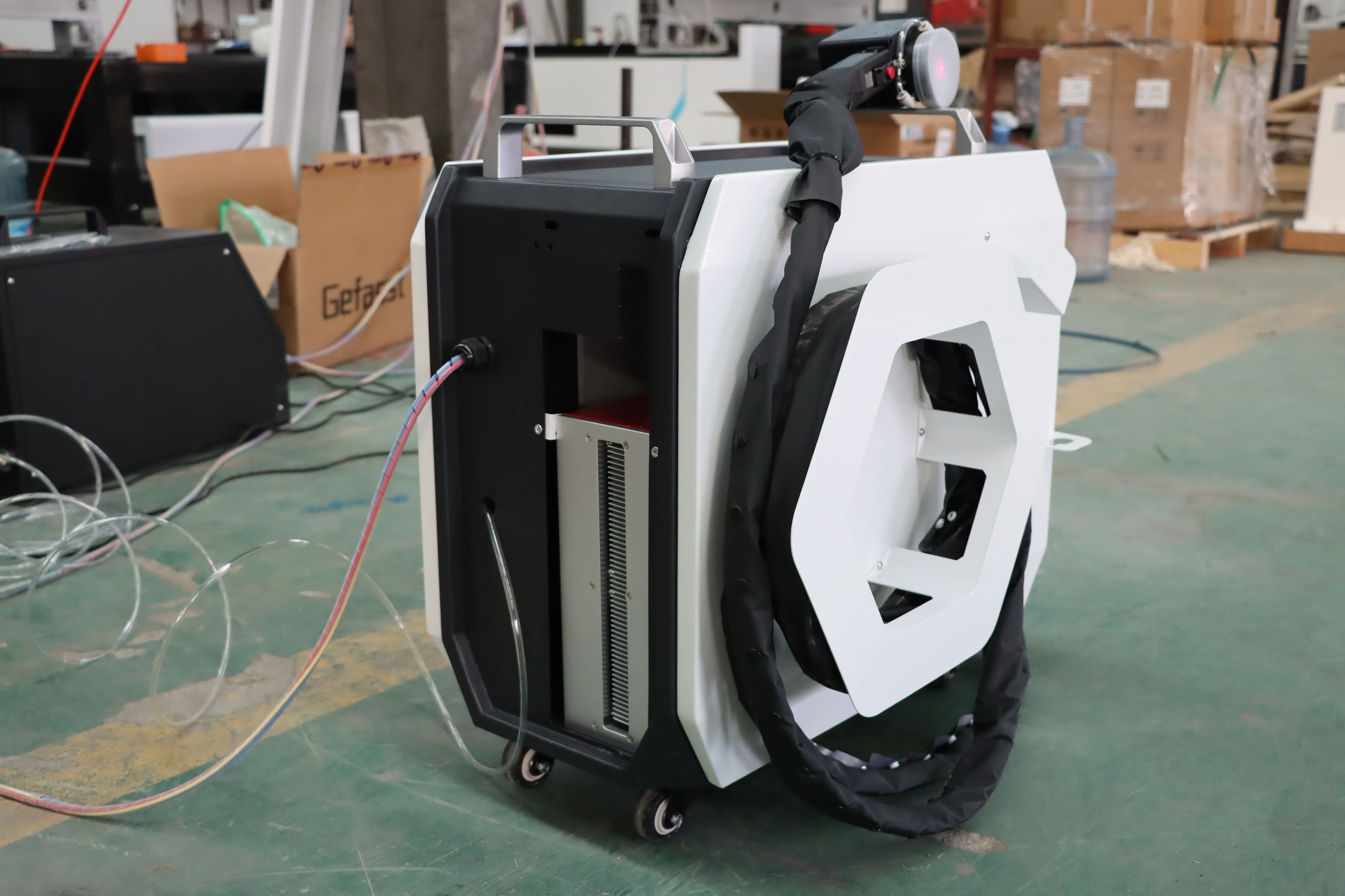 Explosive New Products 100W 300W Industry Portable Handheld Pulse Laser Rust Grafiti Street Cleaning Machine For Sale Supplier