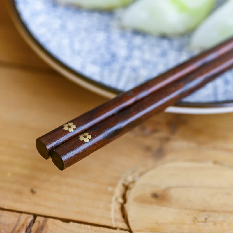 Stock Ironwood Japanese Style Reusable Sushi Printed Olive Japanese Black Chopstick Logo Wooden Custom Wood Chopsticks