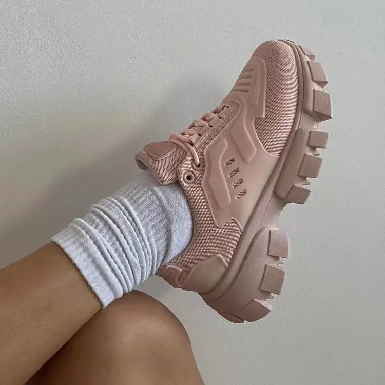 Factory wholesale custom logo high quality old school fashion new styles dunks sneakers for women 2023