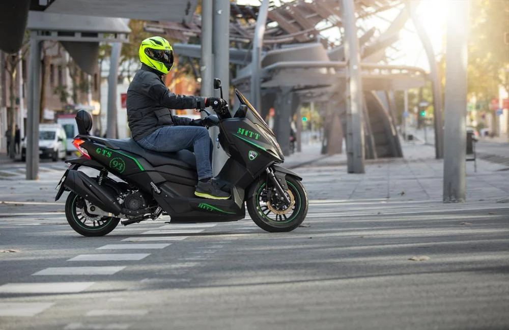 
SCOOTER 300 MITT SPORT 