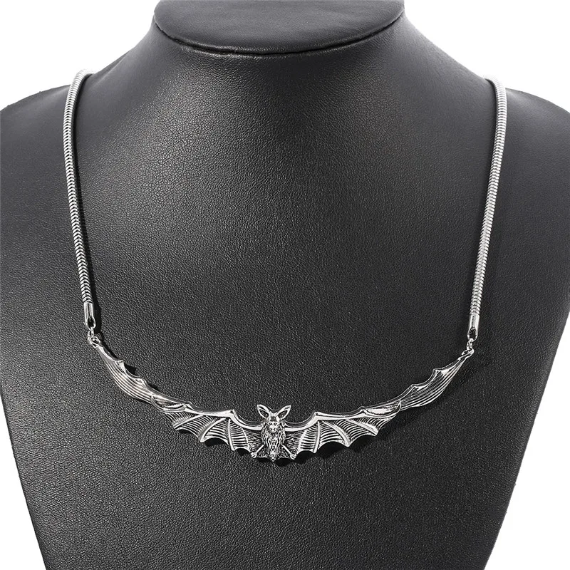 Gothic Silver Plated Bat Choker Necklace Vampire Bat Pendant Necklace Dark Style Choker Bat Jewelry Gift Women Girls Goth