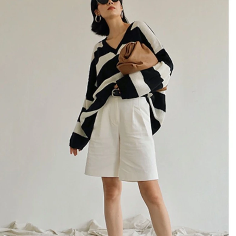 
OEM Factories New design Women sweaters V-neck relaxed Zebra Stripe comfortable long plus size Full Sleeve pullovers 