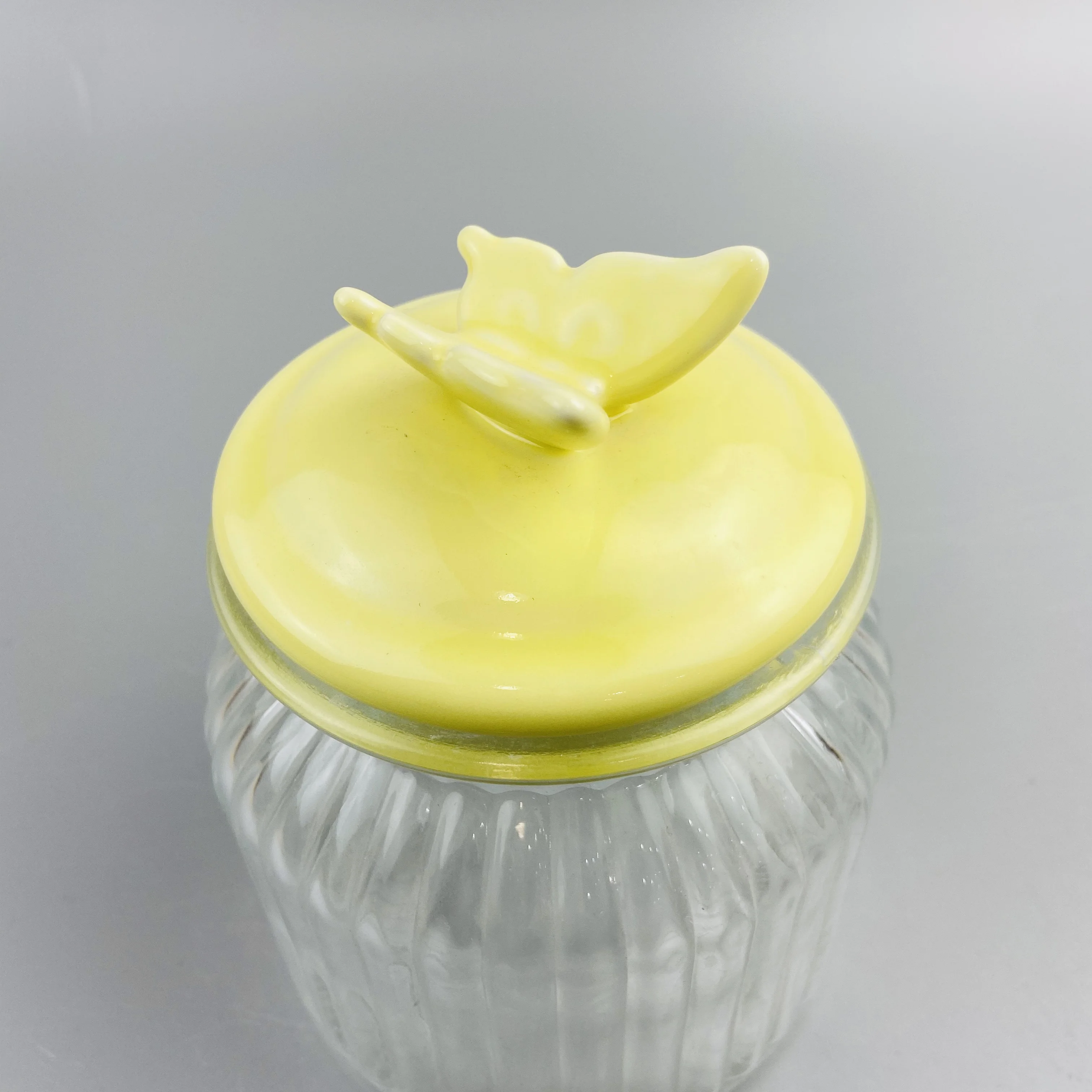 
Hot sales porcelain butterfly decor glass jars and containers with lid 