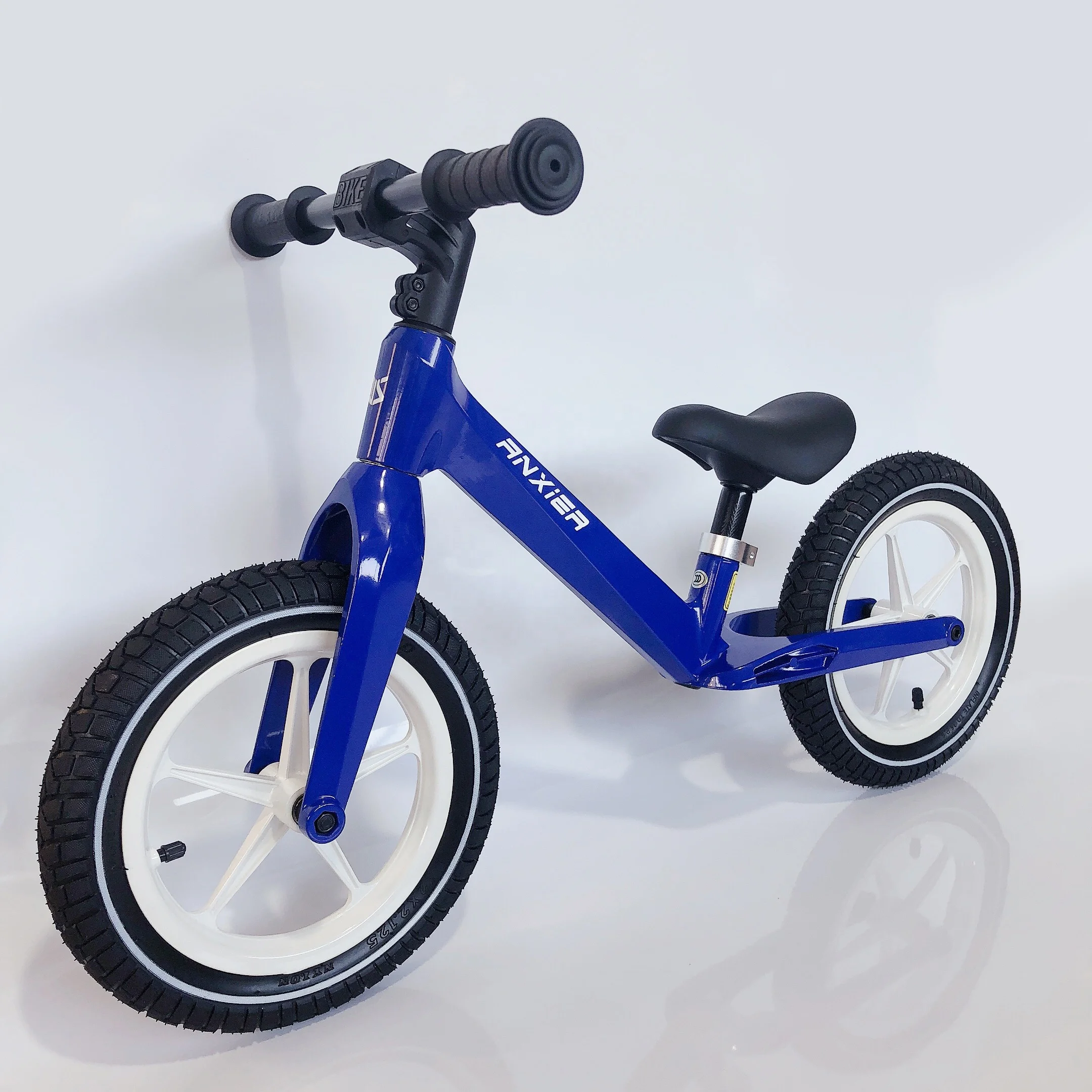 CE Factory 2020 New 12 Inch Super Light Bicycle Magnesium Bicycle Children Scooter Balance Scooter