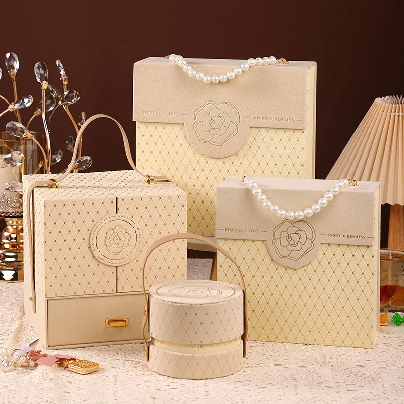 Luxury birthday Christmas candy box empty thank you gift boxes indian red velvet wedding favor decoration box with handle