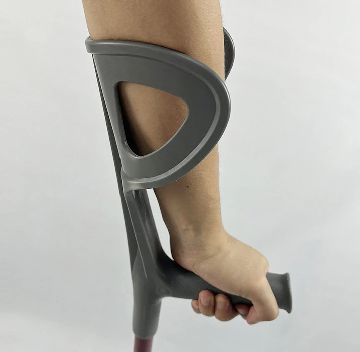 Comfortable Adjustable Aluminum Underarm Crutches Axillary Crutches For Injuried Elderly Walking Elbow Crutches