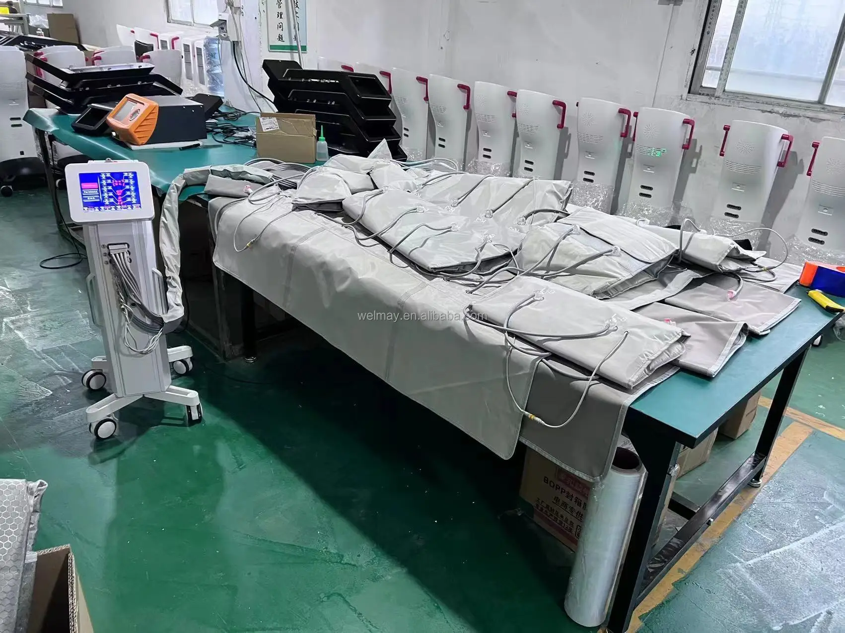 Top Sales Factory Ce 3 In 1 Far Infrared Cavitation Vacuum Lymph Drainage Infrared Massage Therapy Pressotherapy Equipment