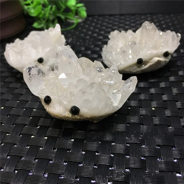  Wholesale Natural Carved Crystal Animal Figurine Clear Quartz Cluster