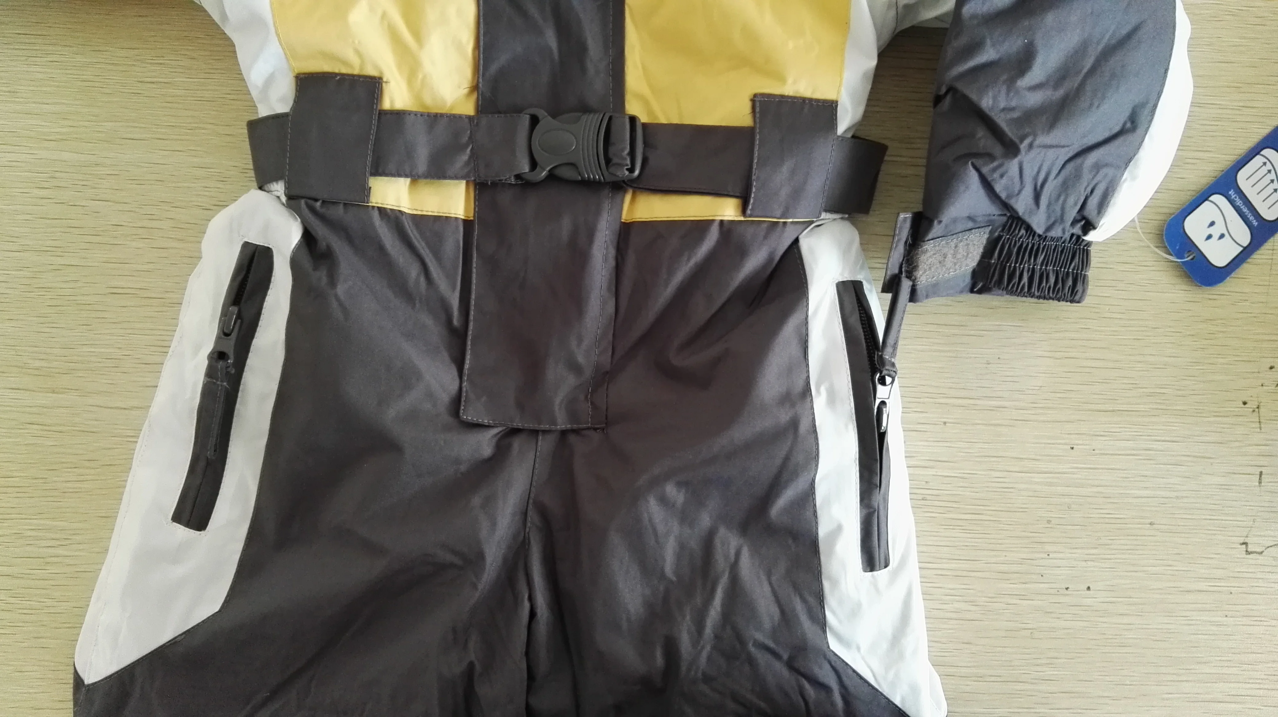 Stock lot winter child snowsuits with hood sports suit kids outdoors skiing suit