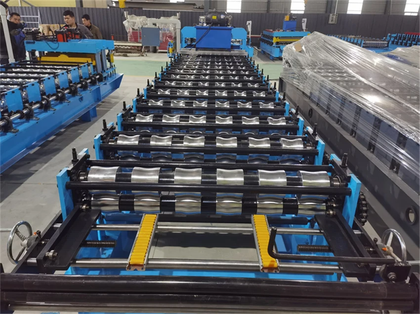 WDL factory sale color steel tile cold roll making machine tool for roofing panel