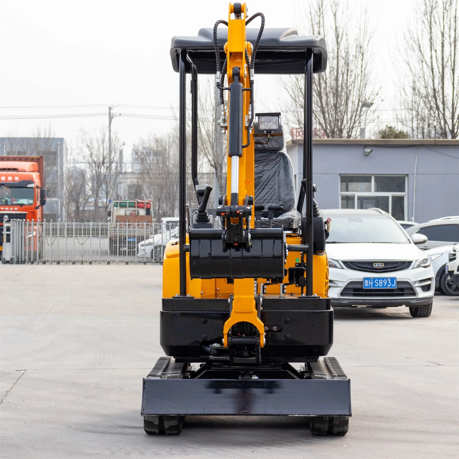 Мини-гусеничный экскаватор Euro 5 EPA CE