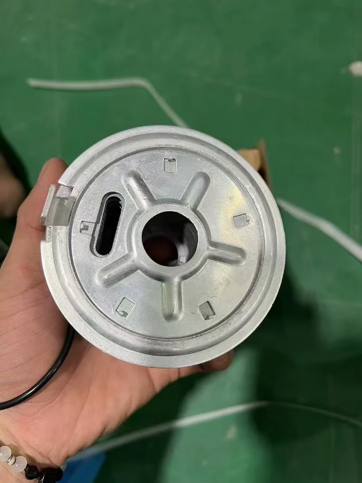 Автозапчасти Nissans Navaras D22 YD25 масляный радиатор двигателя 21305-5M301 213055M301