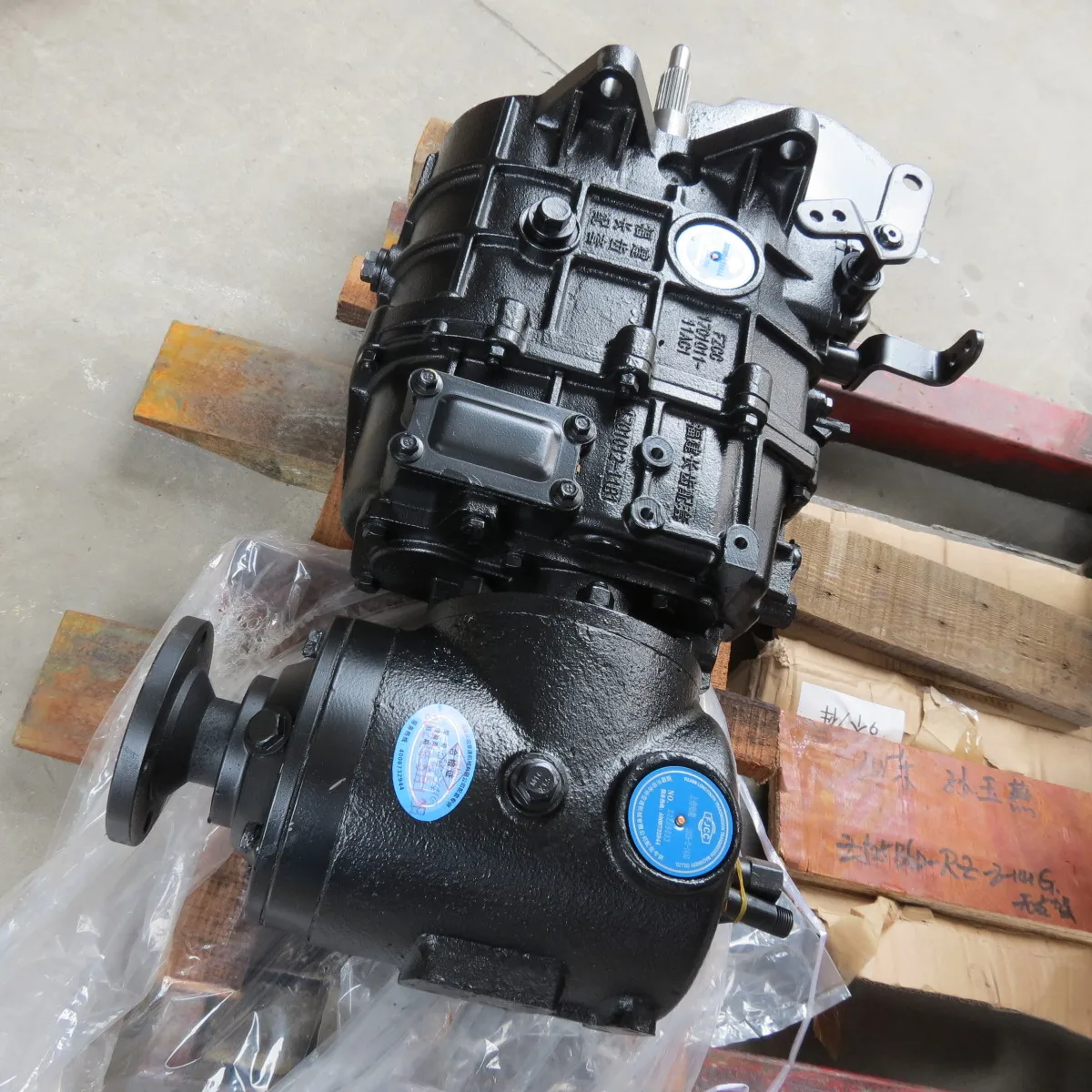 Good selling Trucks and cars Transmission Gearbox ZQS525B6D-RZ