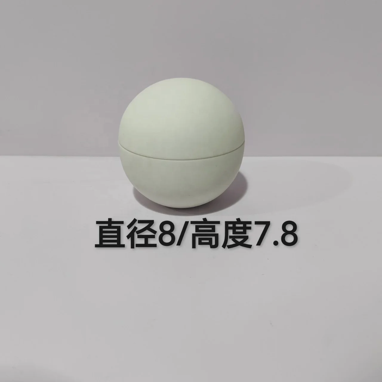 Christmas Cylinder Ceramic Aura Soy Candle Vessel Ball Shape Porcelain Jar with Lid for Home Decoration