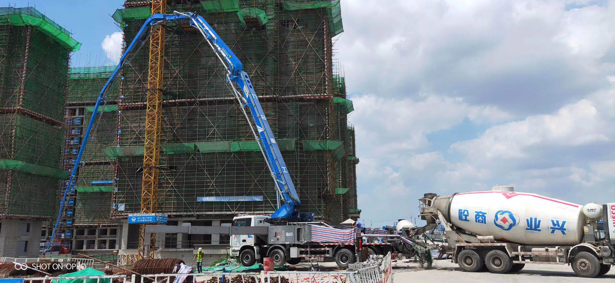 concrete pump truck 740.jpg