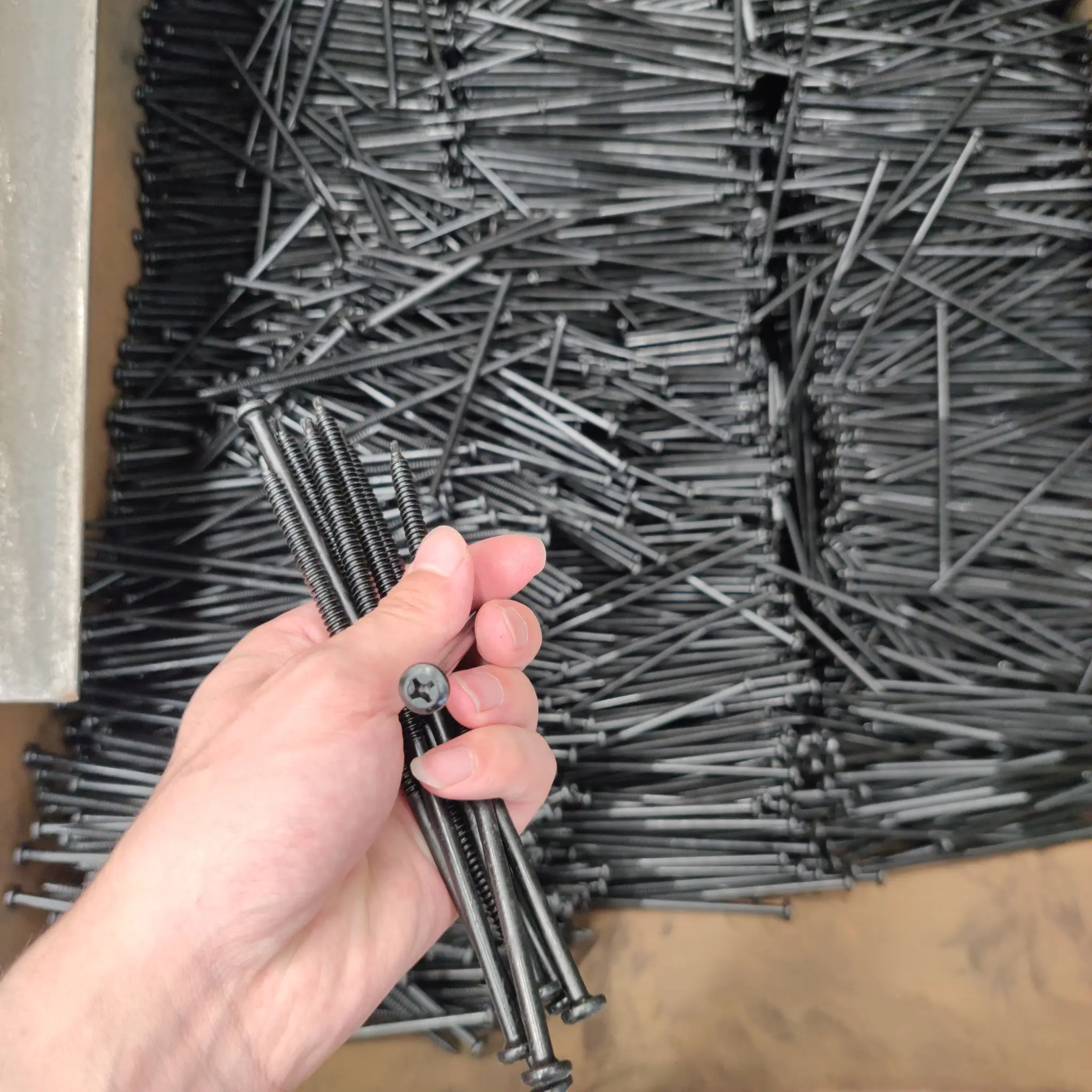 FM Approved China fasteners wholesale roofing fasteners