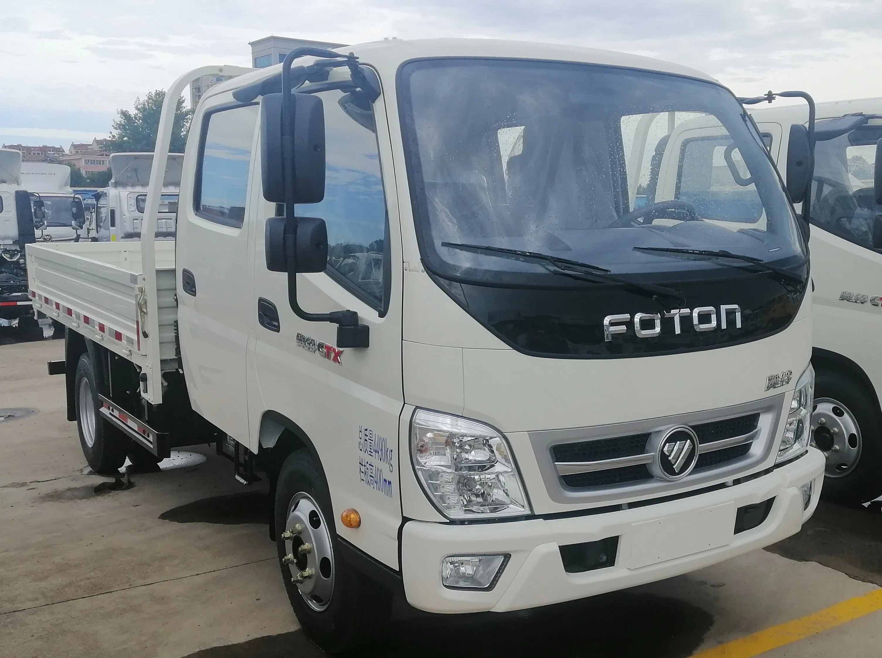 Hot Sale New 4.5Ton Light Diesel Cargo Truck Outdoor Automatic Transmission for Car Transport