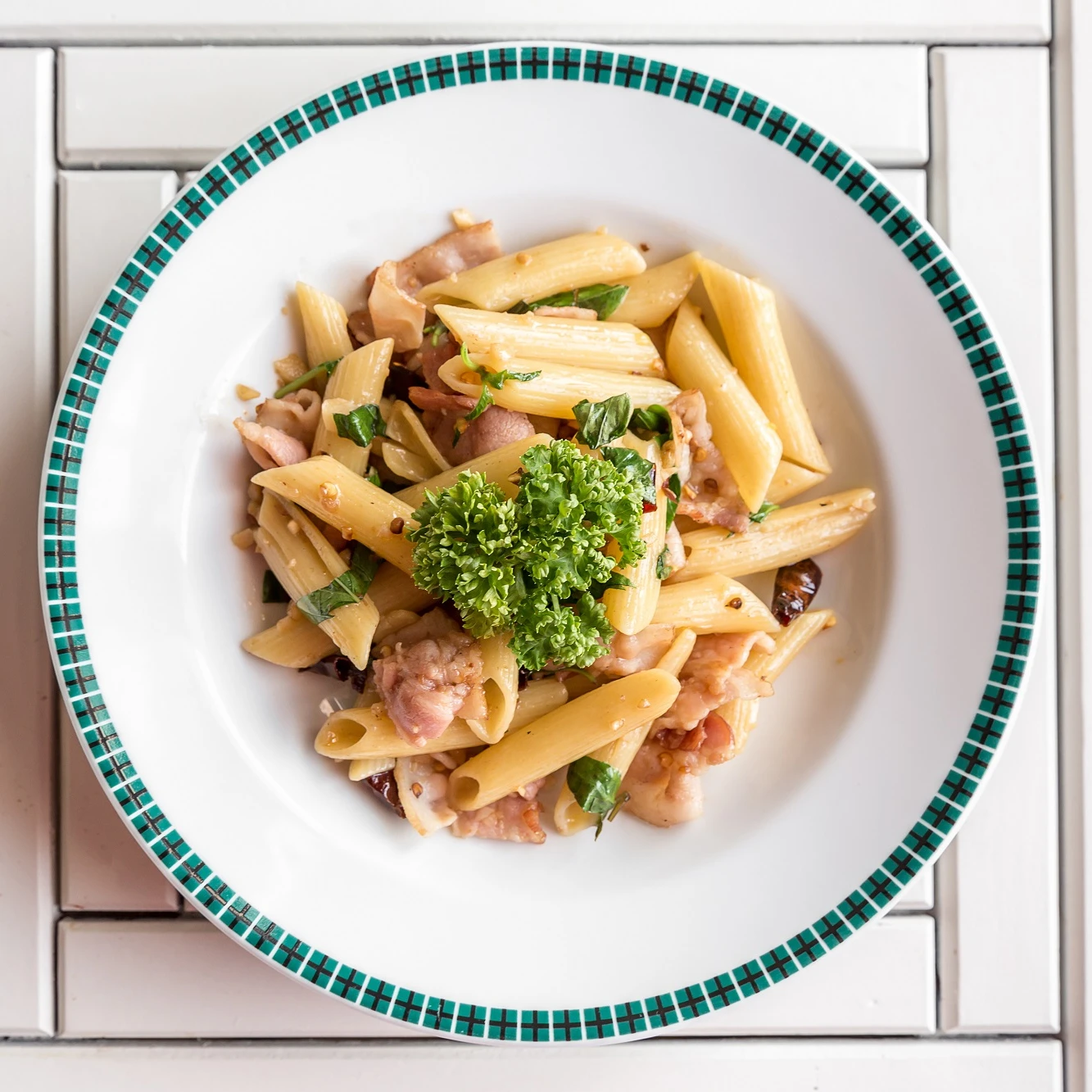 Custom Logo Picture Printed Melamine Round Plate Tableware China Manufacture Plastic Dishes