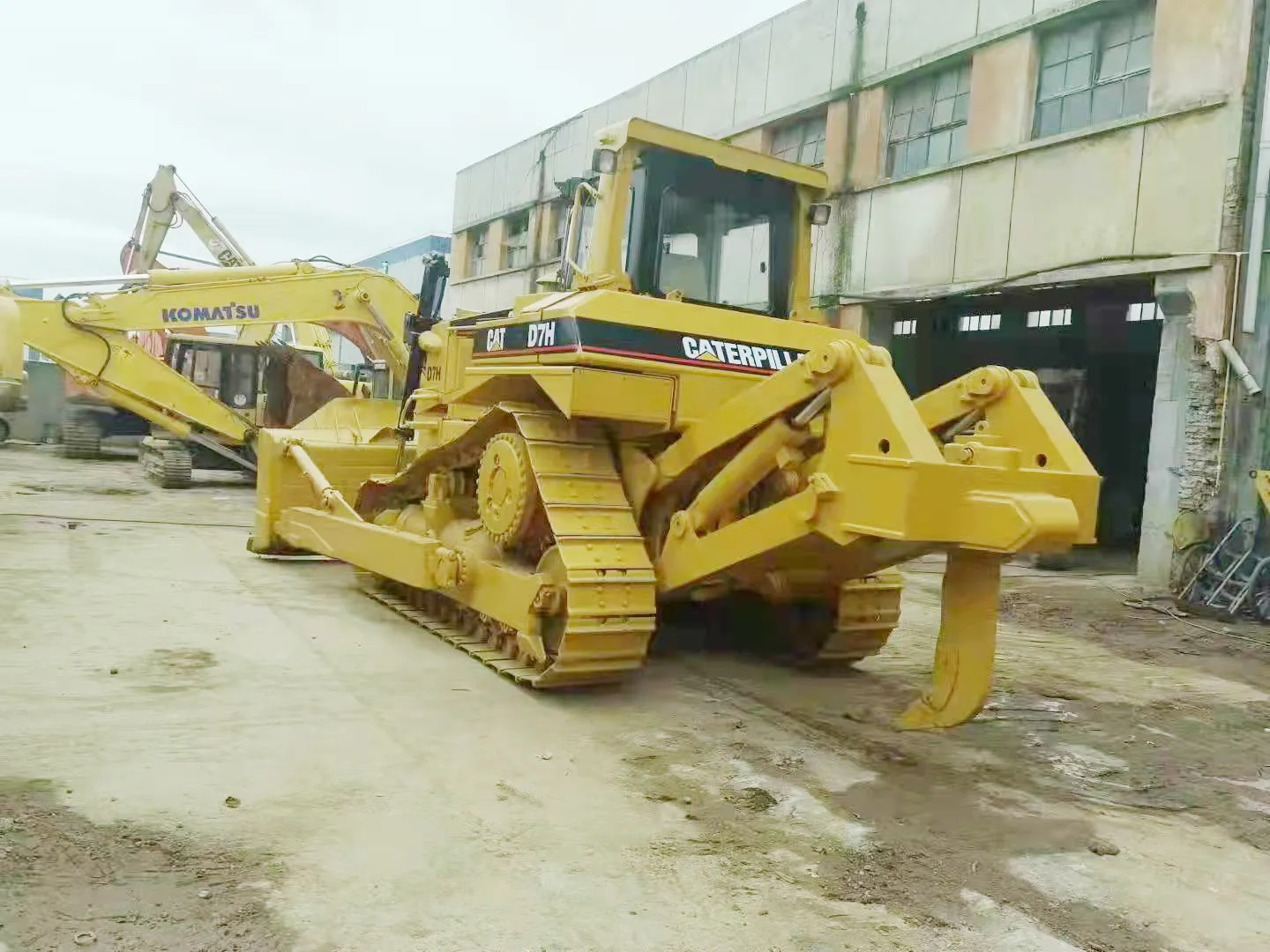 Недорогой бульдозер, гусеничный бульдозер CAT D7H, строительный бульдозер, японская оригинальная гусеничная машина CAT D7H, б/у бульдозеры