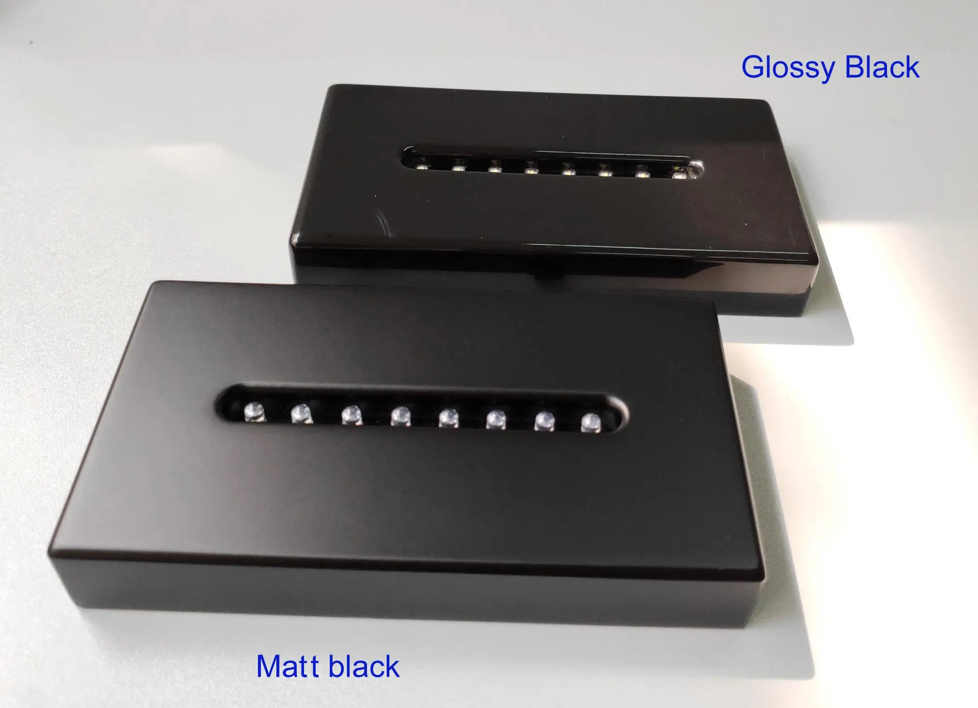 Matt and glossy black 1