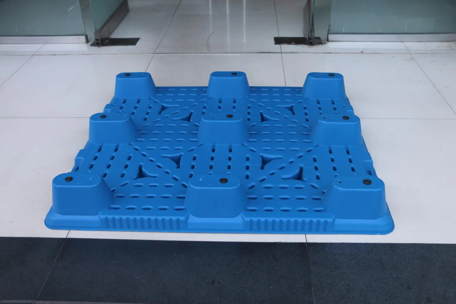 NEXARA Single-Faced Euro Pallet 1200*1000mm Nine Feet Plastic Blowing Mould 4-Way Entry