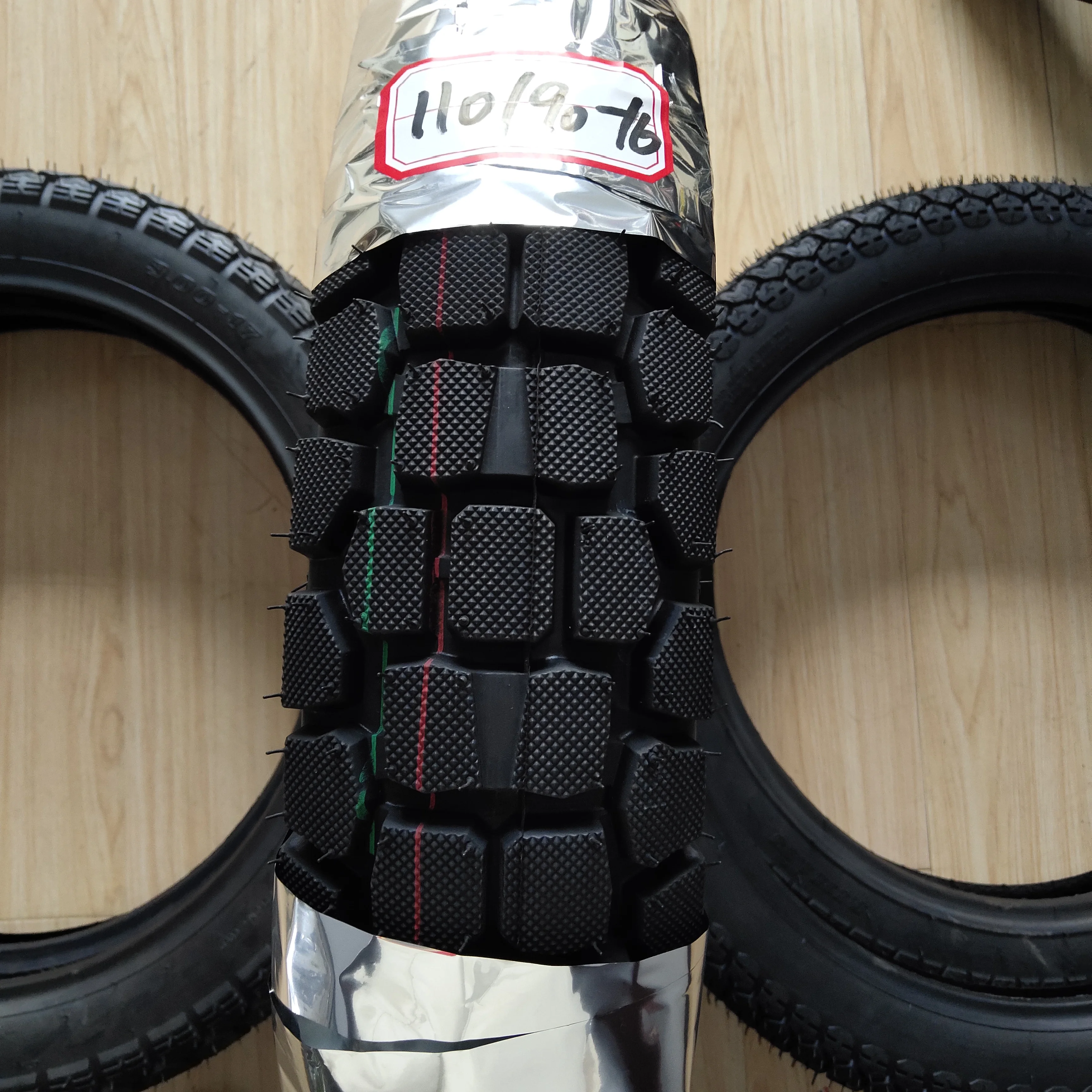 Хорошая цена, фабричные рекламные мотоциклетные шины 110/90-16