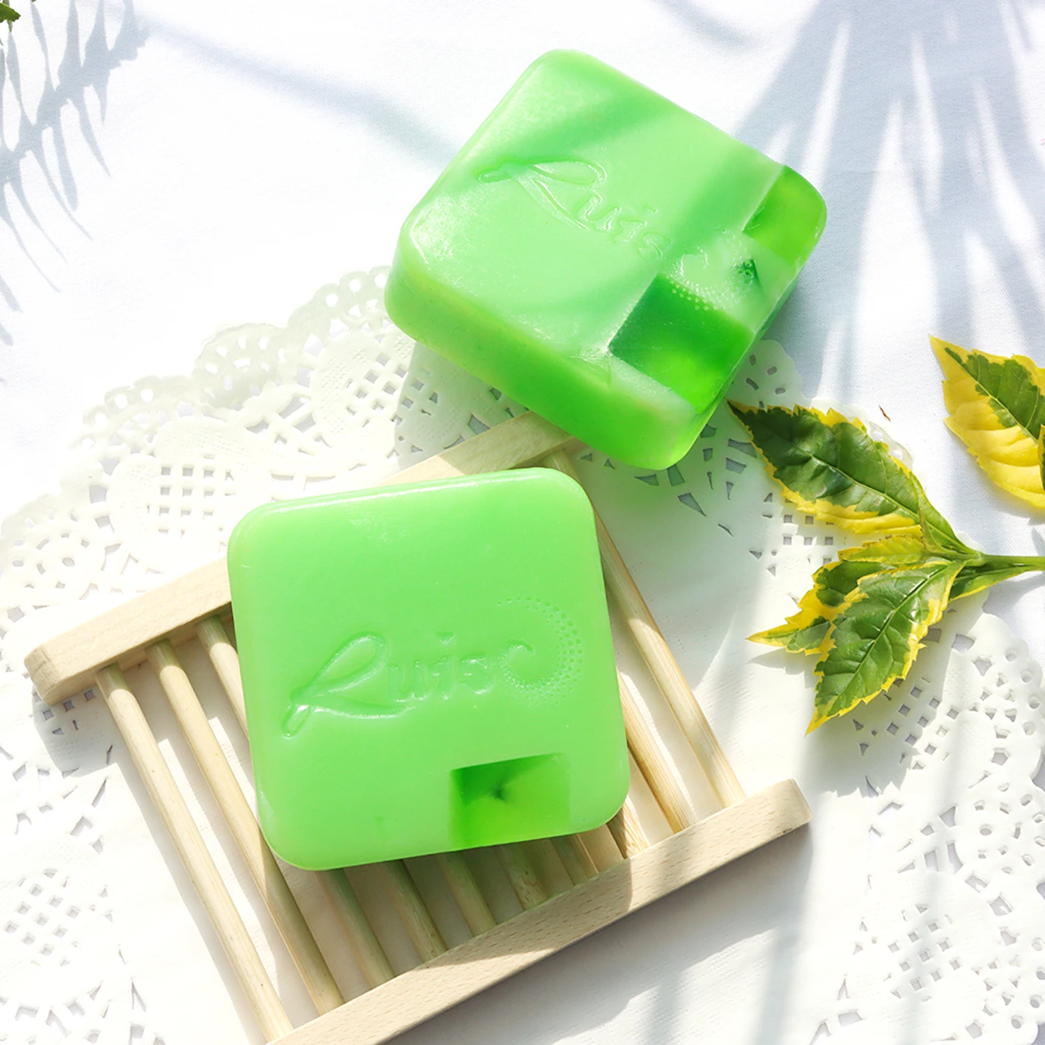 OEM wholesale private label olive oil moisturizing cleansing hand made granule aloe soap