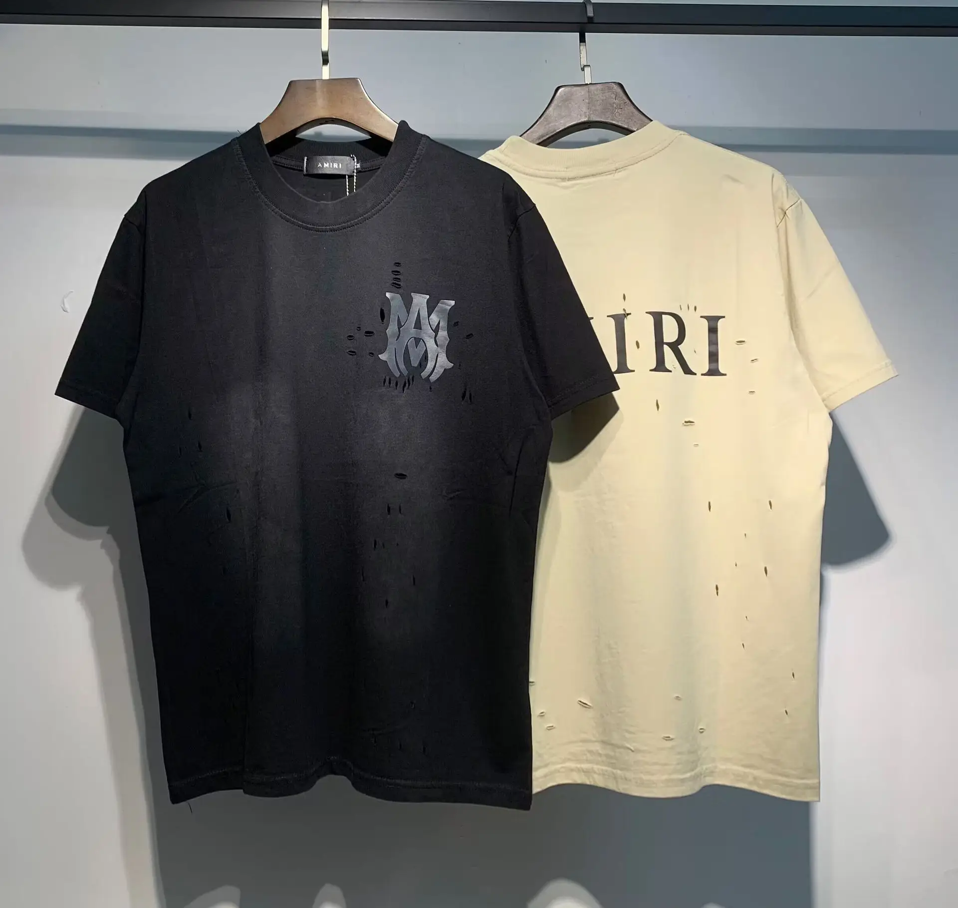 High quality wholesale DESIGNERS Famous brand luxury tshirt unisex graphic cotton t shirt men