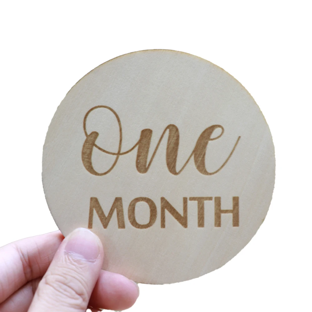 Custom Factory laser engrave wooden discs baby milestone cards wooden with family love