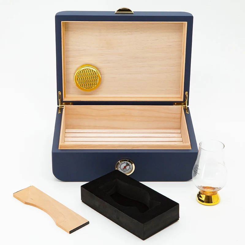 custom logo size cedar wooden cigar box with gold metal hinge humidifier thermometer