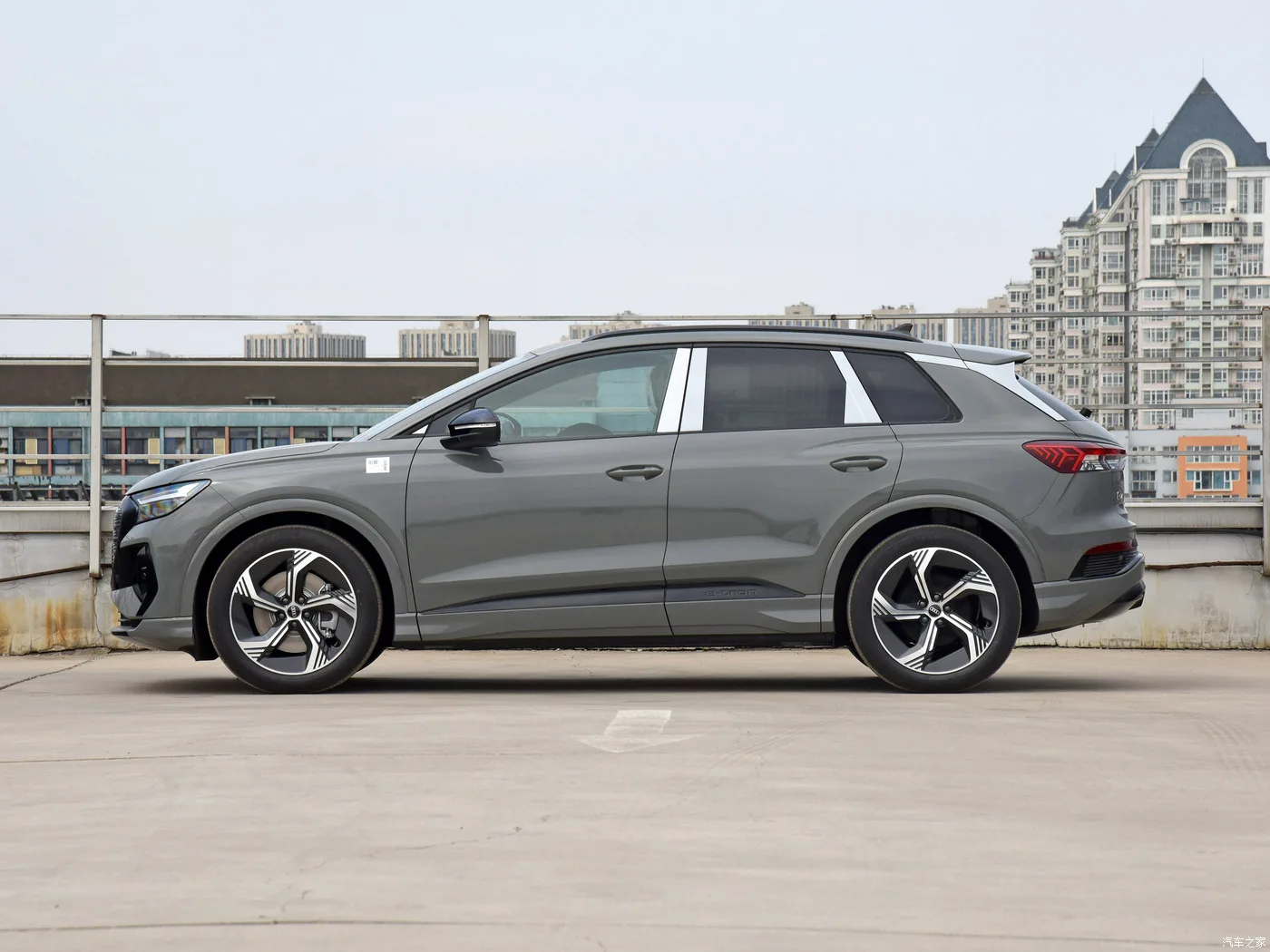 Chinese Cheap 2023 Factory Wholesale Price EV Ready VW Electric Cars Q5 Q4 E-Tron Electric Cars For Used Audi E-Tron