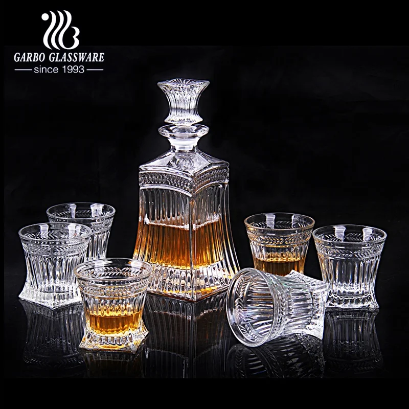 Wholesale 25oz Luxury Glass whisky Bottle Tumbler Whisky Decanter Modern High Quality Ice Space 7pcs Whiskey Glass Decanter Set