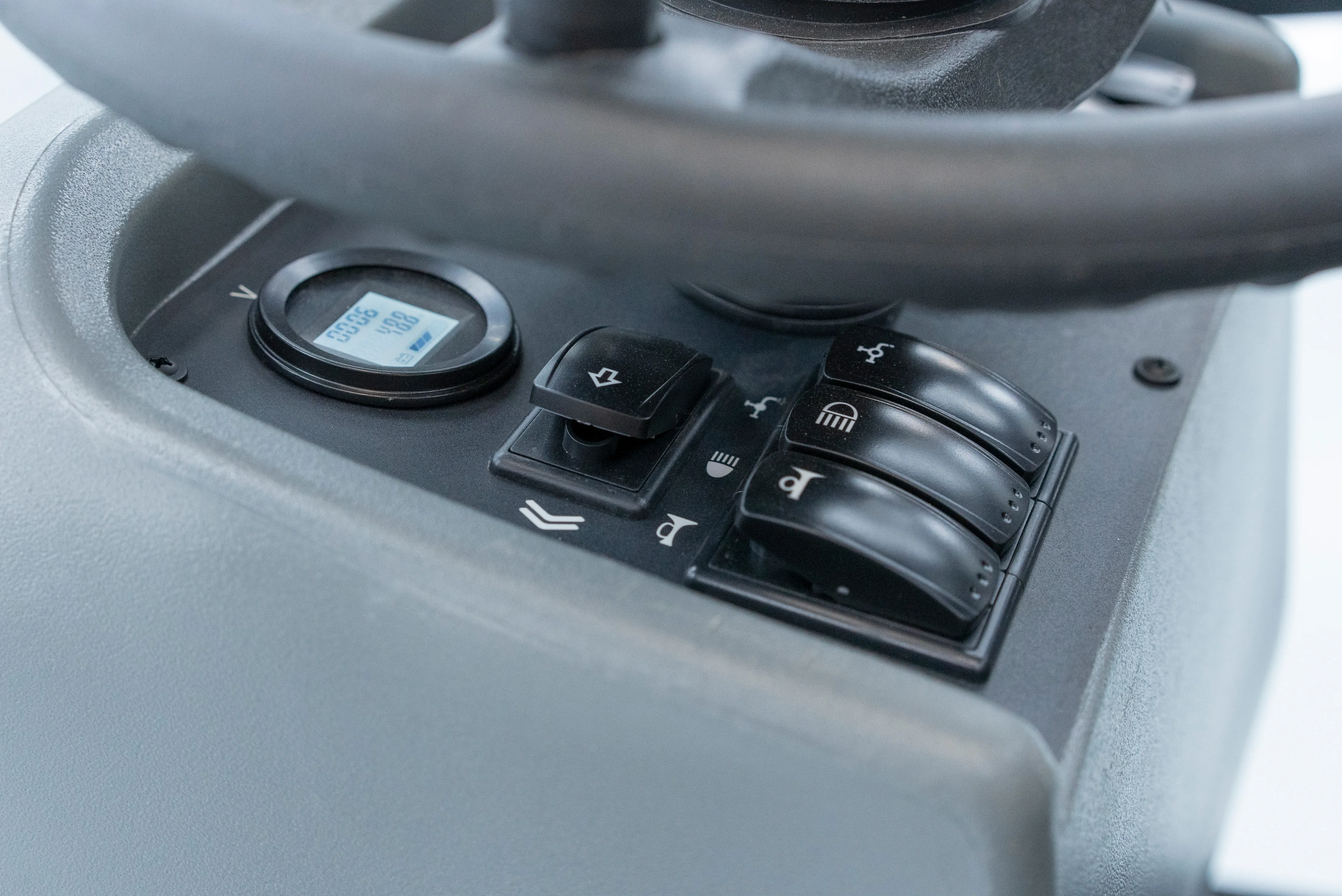 Cheap price mobile street sweeper machine electric sweeper brushes ride on road sweeper