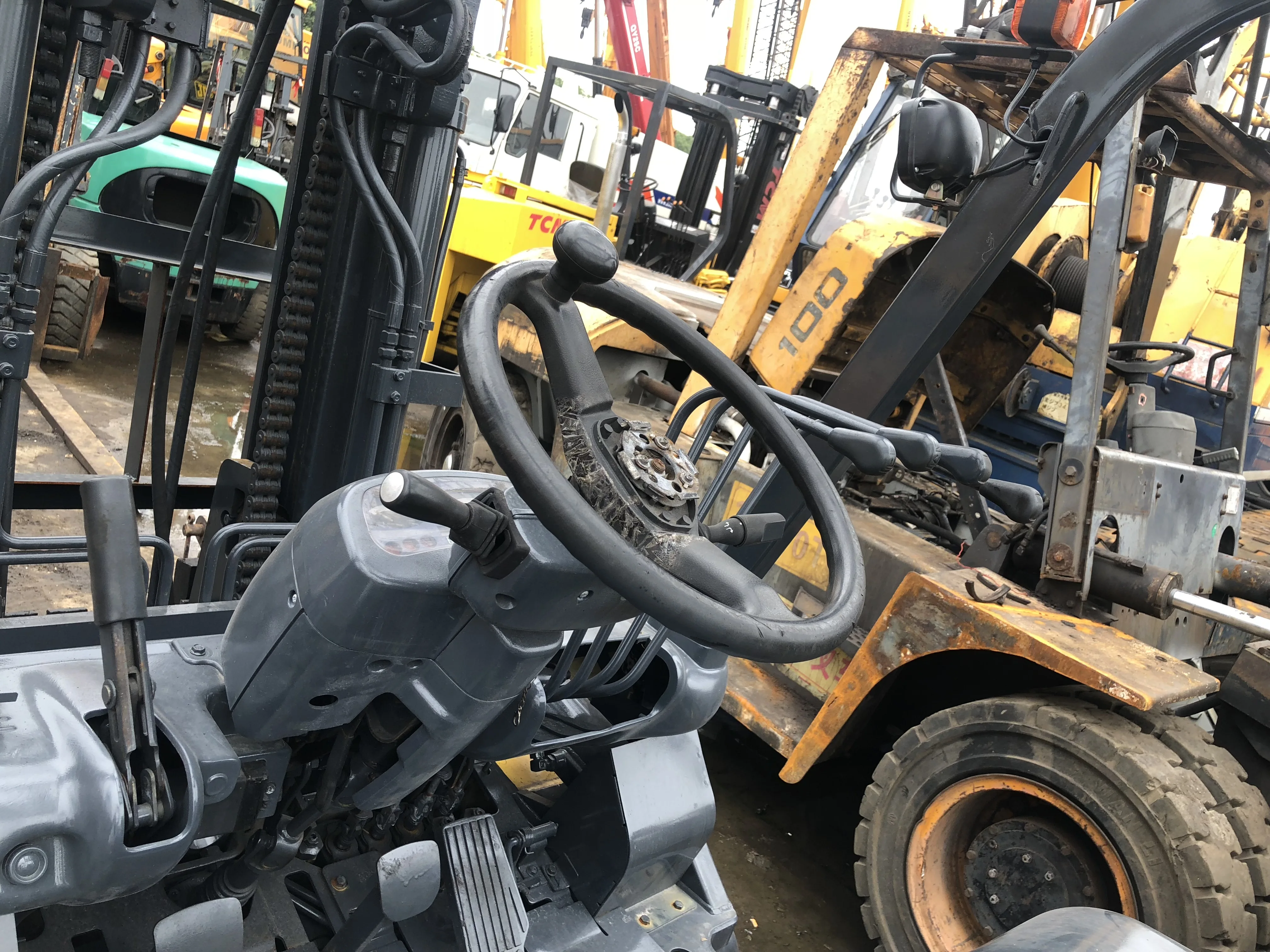 high quality KOMATSU 5 ton FD50 used forklift made in Japan