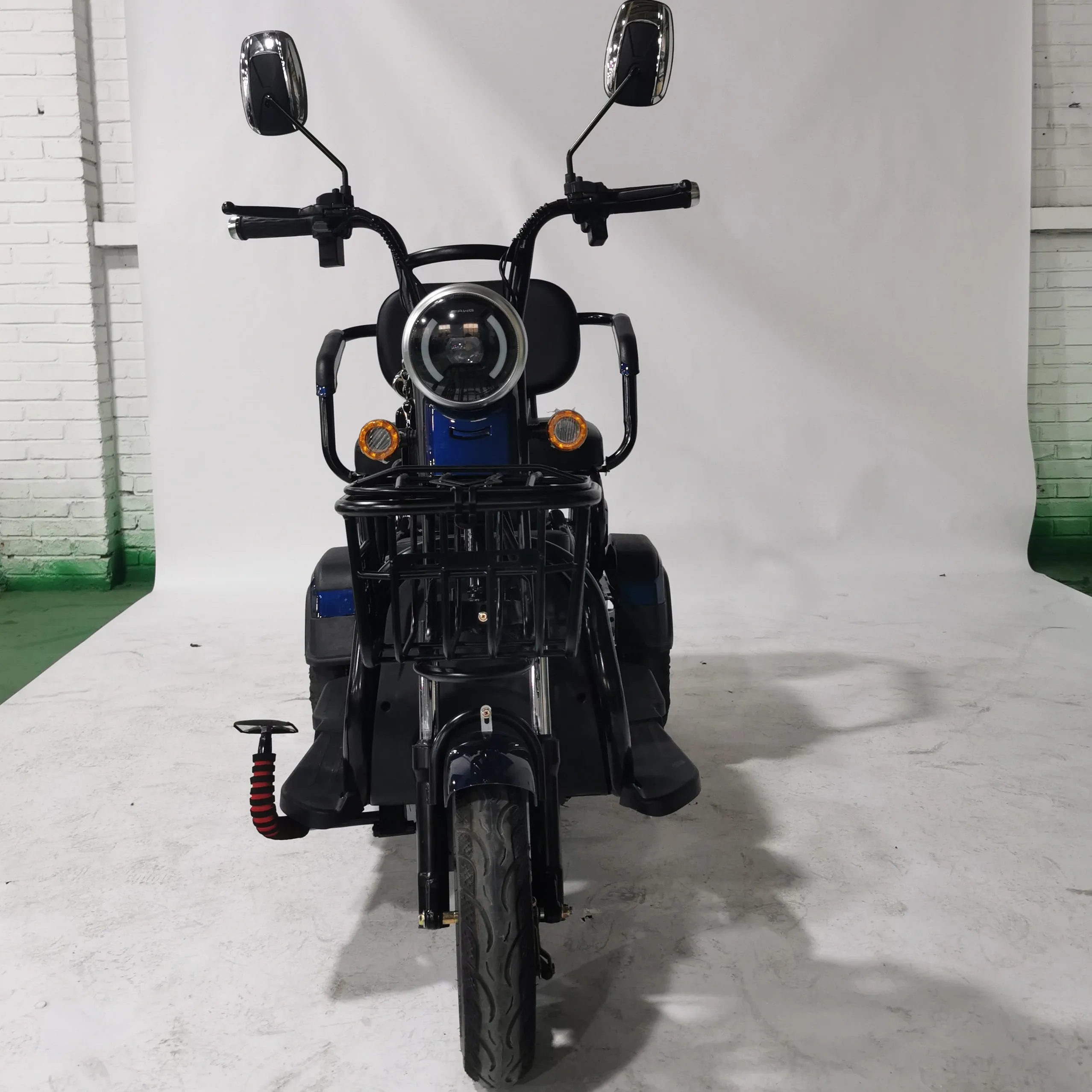  Fashionable adult 500W48V electric tricycle for 3 people with big carrying