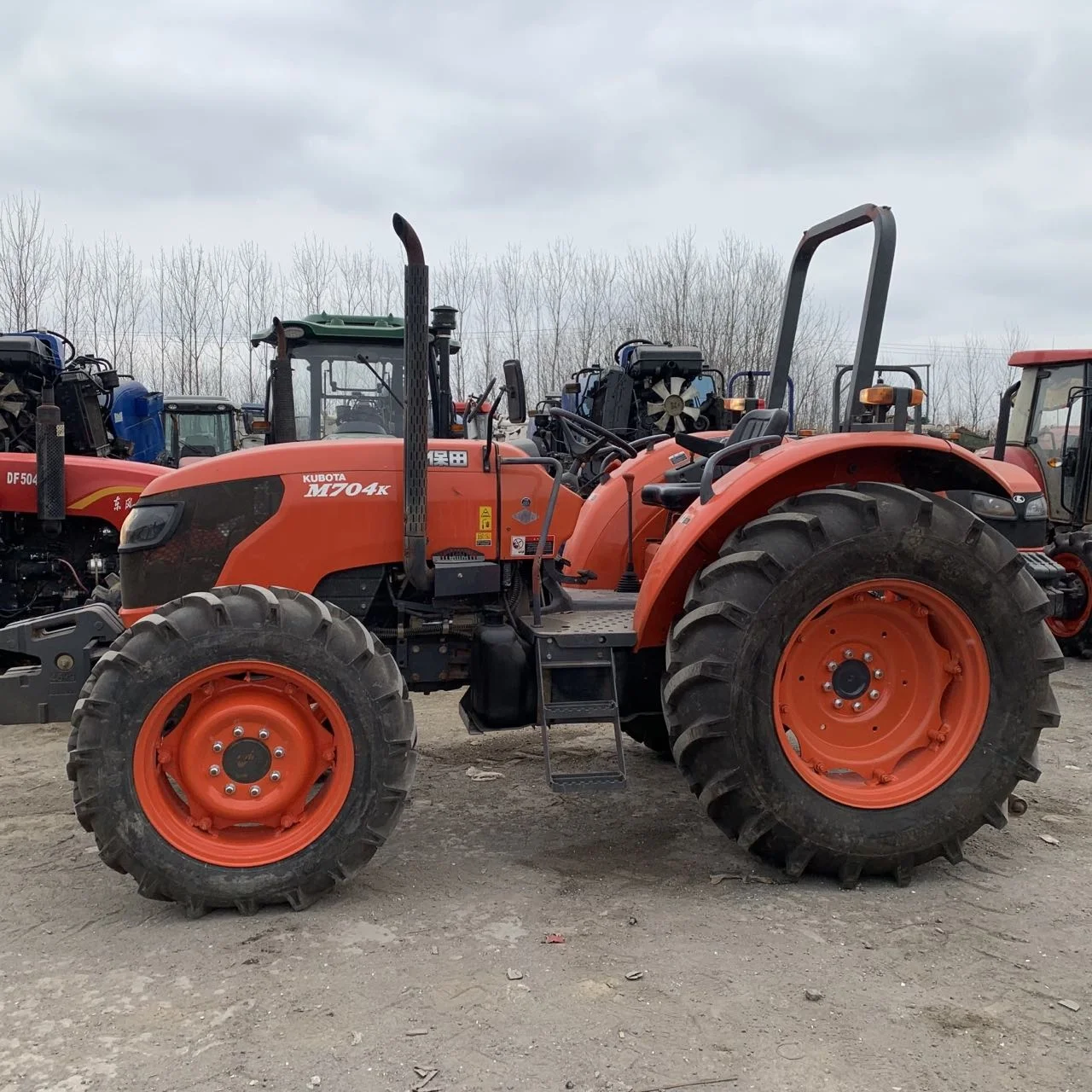Б/у сельскохозяйственное оборудование kubota john deere massey ferguson yanmar lovol df компактные садовые тракторы 4wd для сельского