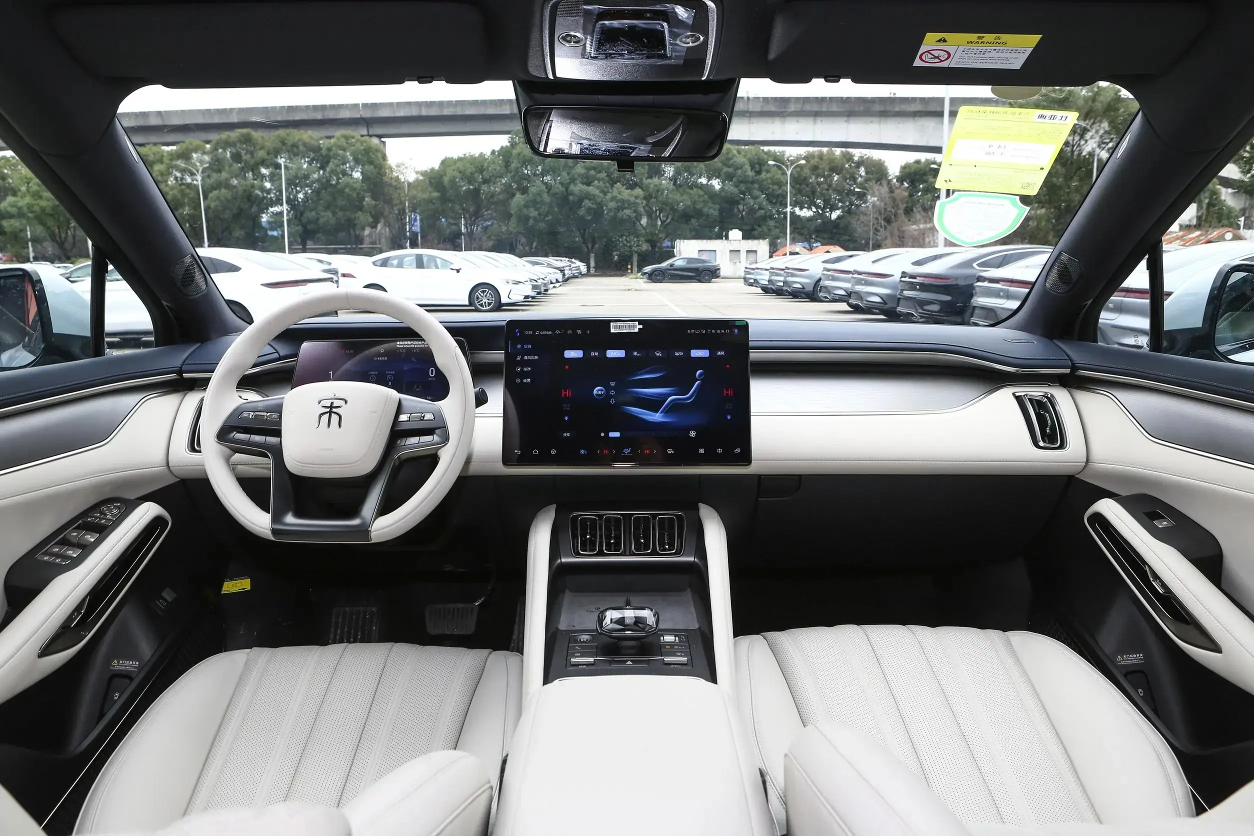 BYD Song L 2024 Model 4x4 AWD Electric Car 662km Pure Electric Range Luxury SUV with Left Steering