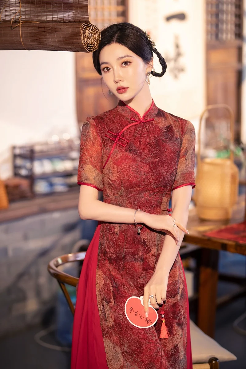 Popular Recommend 2024 high quality cheongsam plus size traditional cheongsam wedding dress