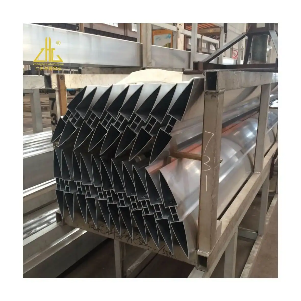 Lightweight Powder Coated Aluminum Panels for Residential Design: 7003 & 6063 Materials, Perfect for Warm Ambiances