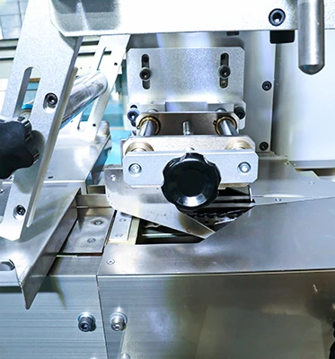 Multifunctional automatic food Horizontal packaging machine