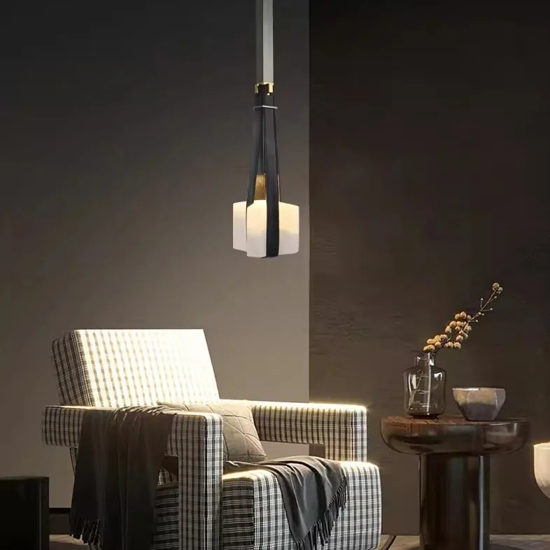2025 Hanging light Modern minimalist restaurant chandelier Nordic living room designer bar cafe creative art resin leather lamps